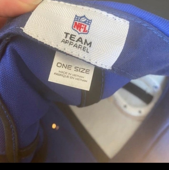 Colts hat,‎ OS - Picture 3 of 3